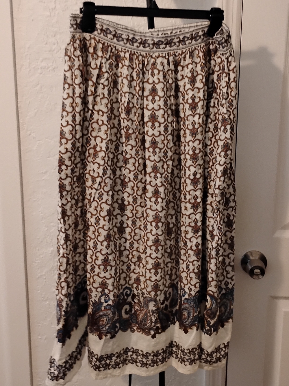 Boho Max Studio Skirt Womens Sz L Paisley Multicolor Pull on Midi Festival